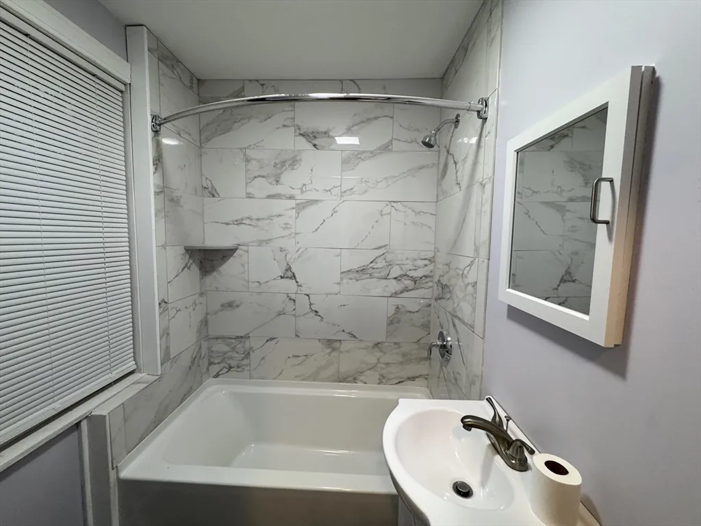 2 bed, 1 bath apartment for rent at 40 Purchase St Unit 1, Taunton — photo 12 of 14