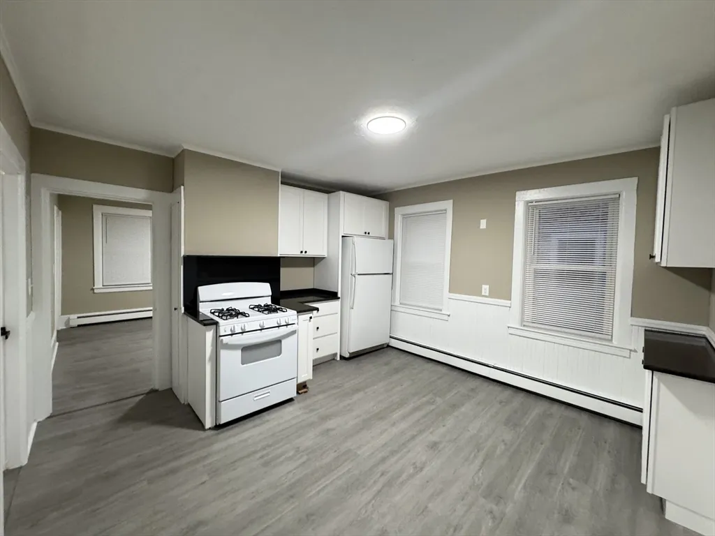 2 bed, 1 bath apartment for rent at 40 Purchase St Unit 1, Taunton — photo 2 of 14