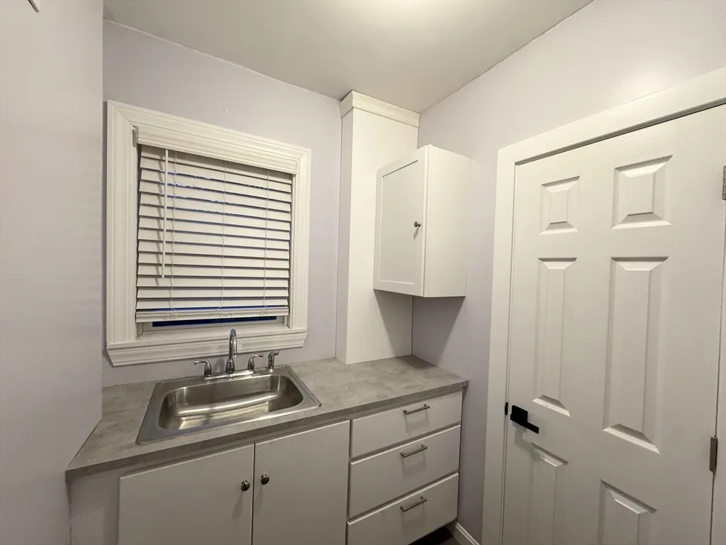 2 bed, 1 bath apartment for rent at 40 Purchase St Unit 1, Taunton — photo 11 of 14