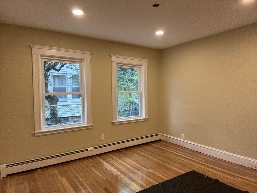 2 bed, 1 bath apartment for rent at 40 Putnam Rd Unit 40, Ten Hills — photo 5 of 9