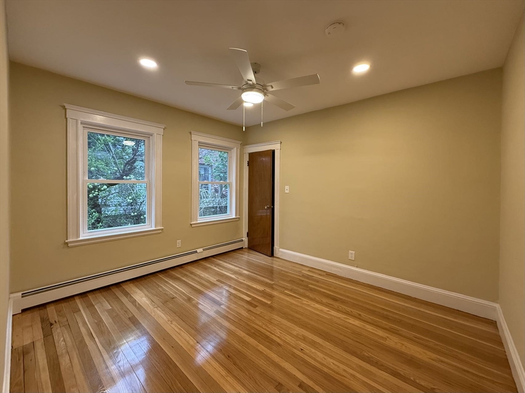 2 bed, 1 bath apartment for rent at 40 Putnam Rd Unit 40, Ten Hills — photo 4 of 9