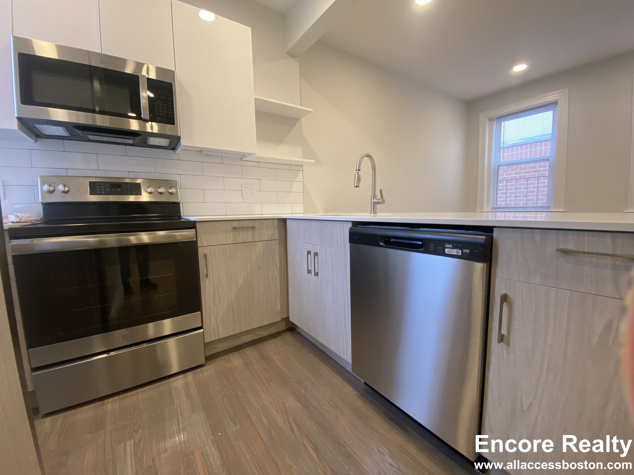 1 bed, 1 bath apartment for rent at 40 Queensberry St Unit 18, Fenway — photo 2 of 10