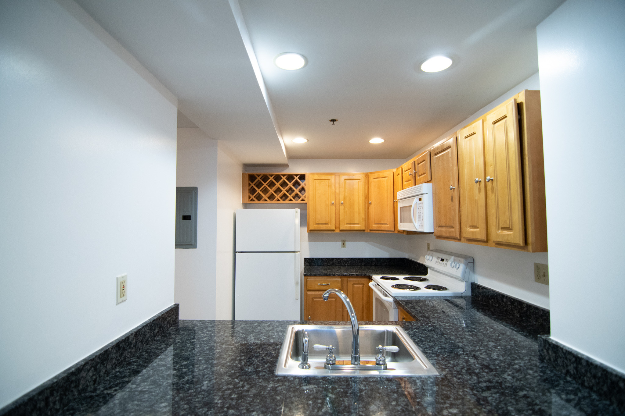 Studio bed, 1 bath apartment for rent at 40 Queensberry St Unit D, Fenway