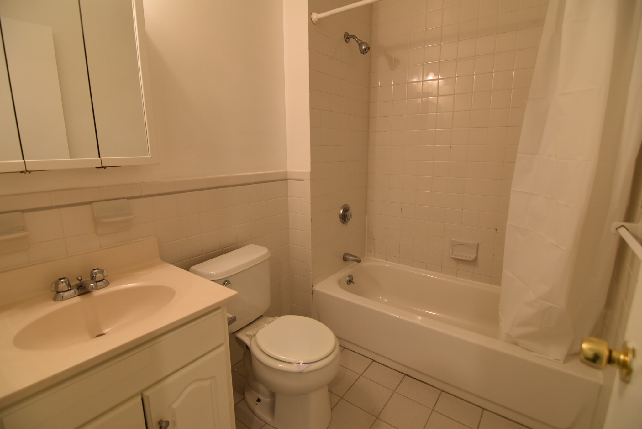 Studio bed, 1 bath apartment for rent at 40 Queensberry St Unit D, Fenway — photo 9 of 11