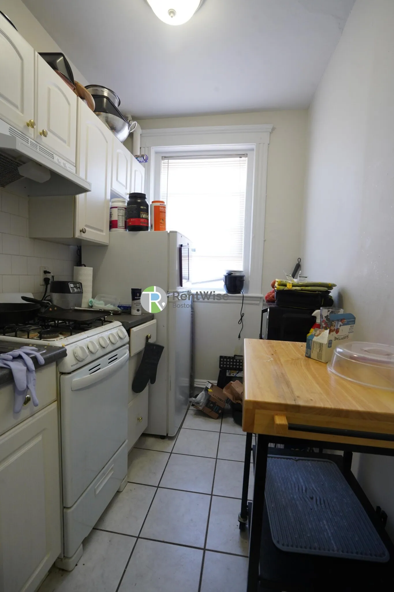 Studio bed, 1 bath apartment for rent at 40 Quint Ave Unit 15, Allston — photo 4 of 14