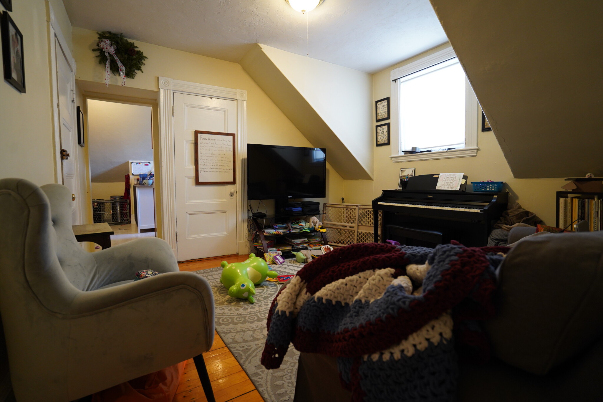 2 bed, 1 bath apartment for rent at 40 Ridgemont St Unit 3, Brighton — photo 2 of 15