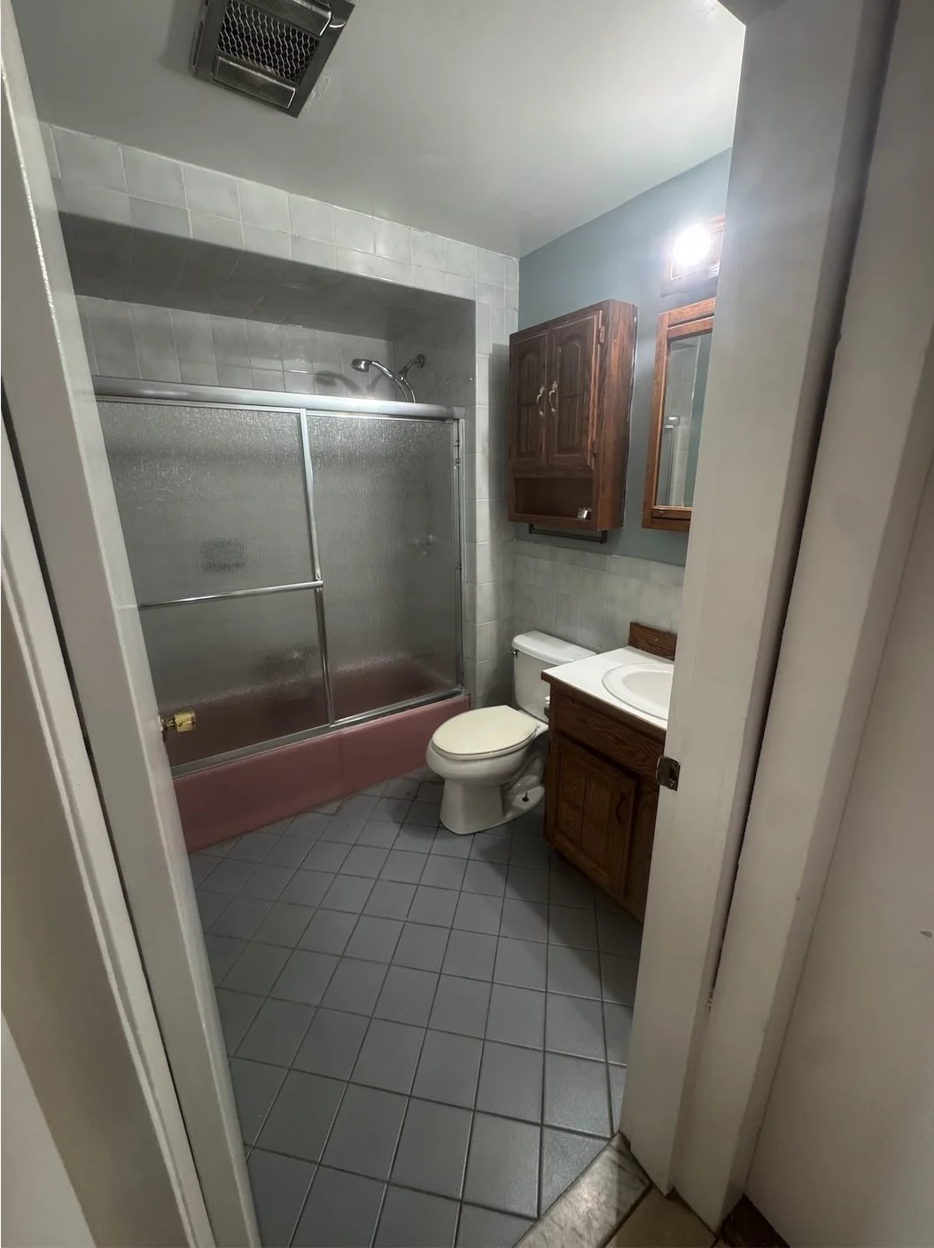 3 bed, 1 bath apartment for rent at 40 Robin St, Everett — photo 8 of 11