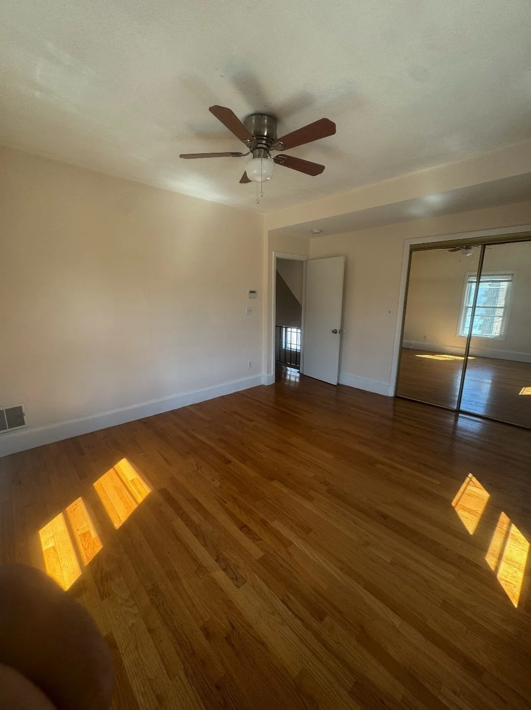 3 bed, 1 bath apartment for rent at 40 Robin St, Everett — photo 10 of 11