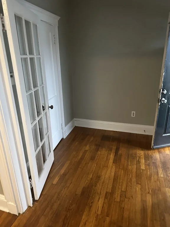 2 bed, 1 bath apartment for rent at 40 Rosa St Unit 1, Hyde Park — photo 2 of 13