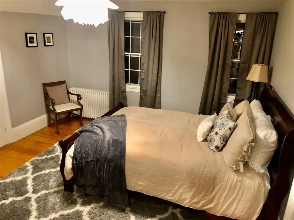 3 bed, 1 bath apartment for rent at 40 Russell St, Downtown — photo 14 of 22