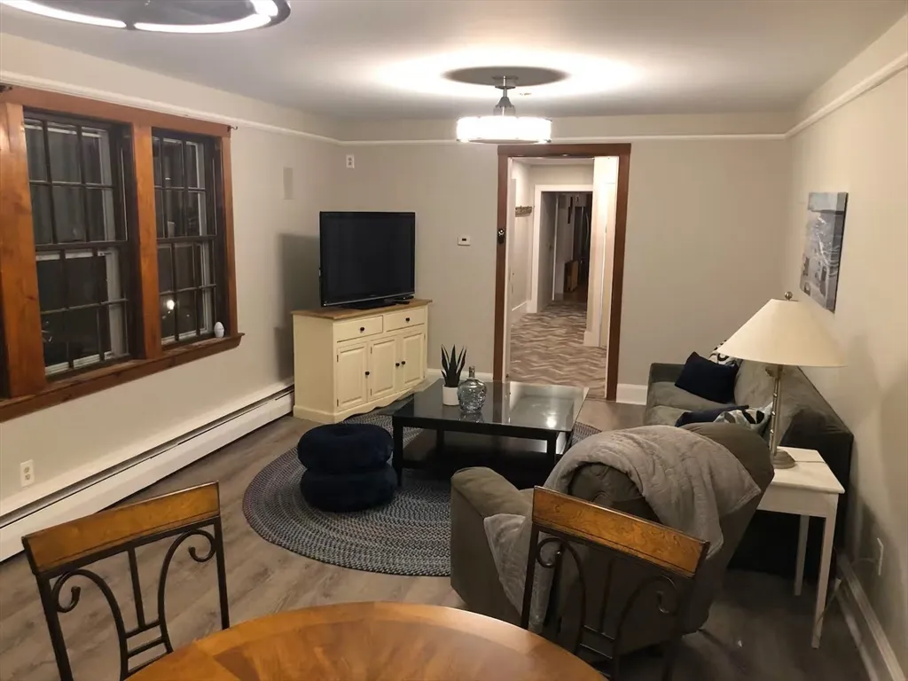 3 bed, 1 bath apartment for rent at 40 Russell St, Downtown — photo 10 of 22