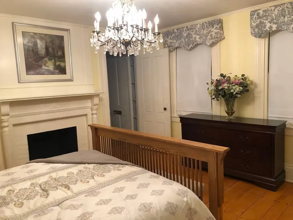 3 bed, 1 bath apartment for rent at 40 Russell St, Downtown — photo 12 of 22