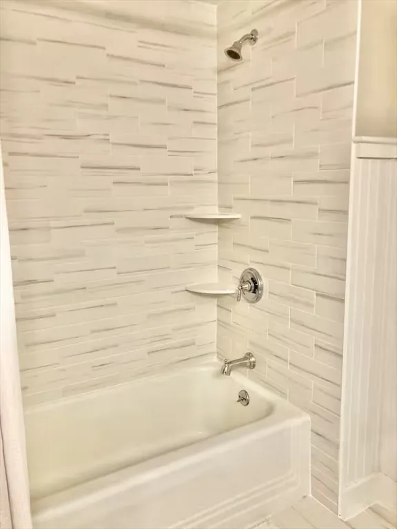 3 bed, 1 bath apartment for rent at 40 Russell St, Downtown — photo 16 of 22