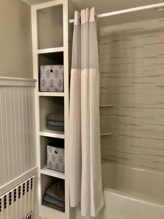 3 bed, 1 bath apartment for rent at 40 Russell St, Downtown — photo 15 of 22