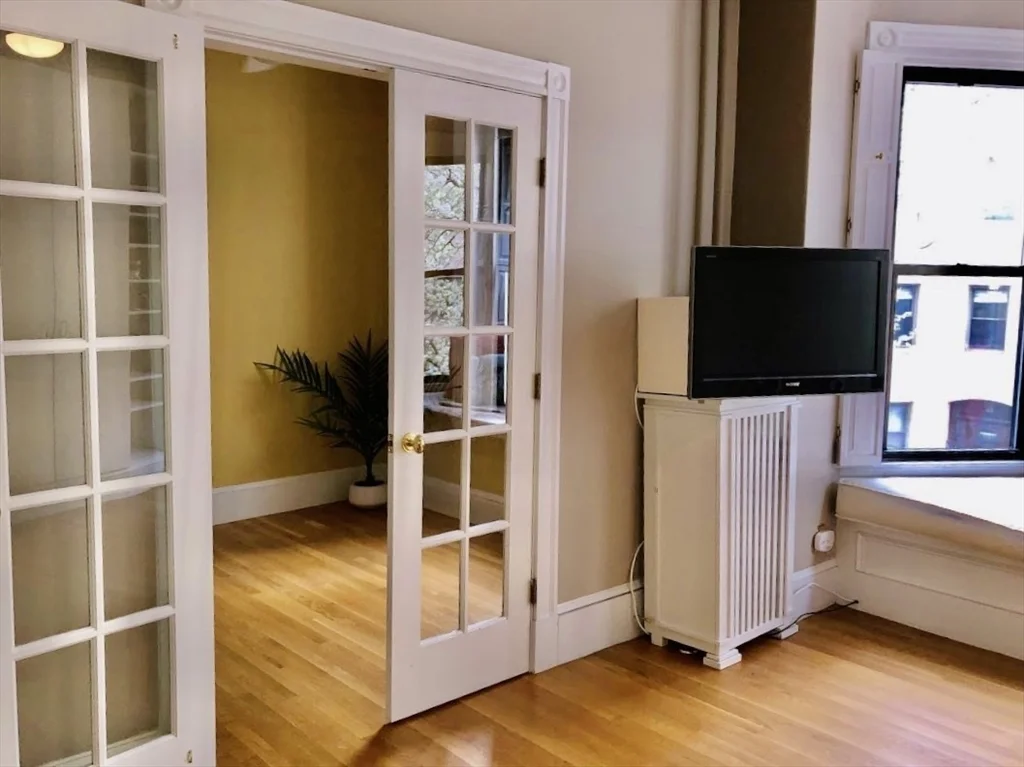 1 bed, 1 bath apartment for rent at 40 Saint Botolph St Unit 22, Back Bay — photo 10 of 25