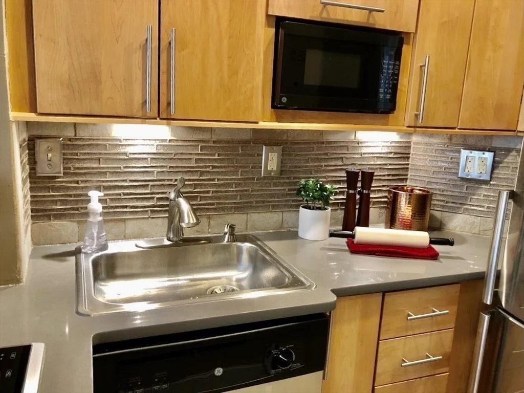 1 bed, 1 bath apartment for rent at 40 Saint Botolph St Unit 22, Back Bay — photo 7 of 25