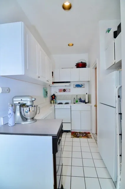 1 bed, 1 bath apartment for rent at 40 Saint Botolph St Unit 38, Back Bay — photo 9 of 13