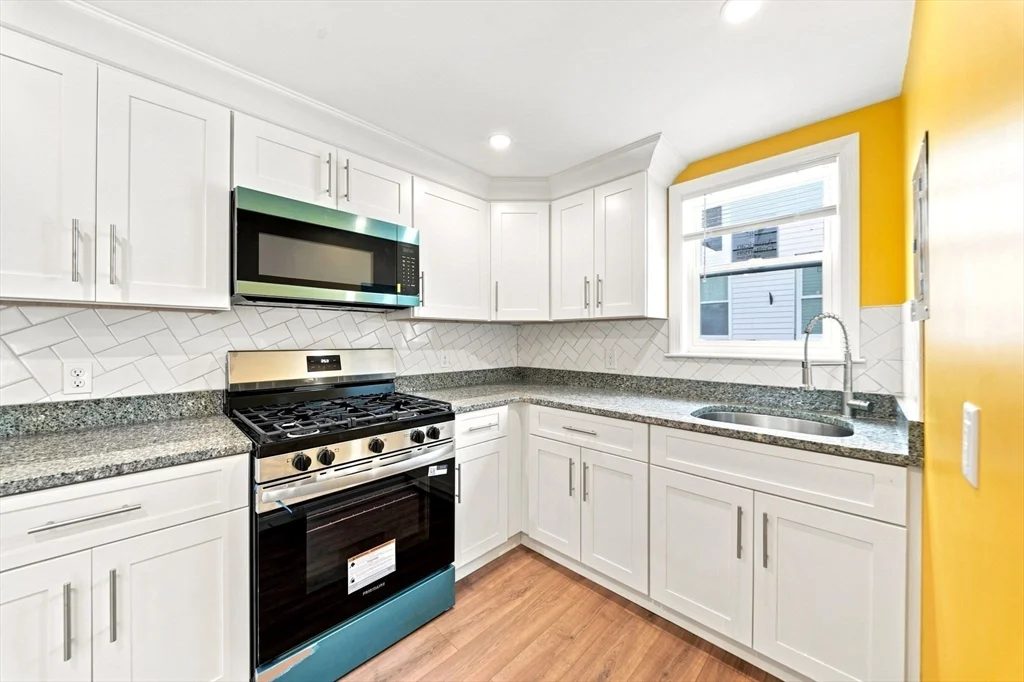 3 bed, 1 bath apartment for rent at 40 Spring Ave Unit 2, Brockton — photo 6 of 18
