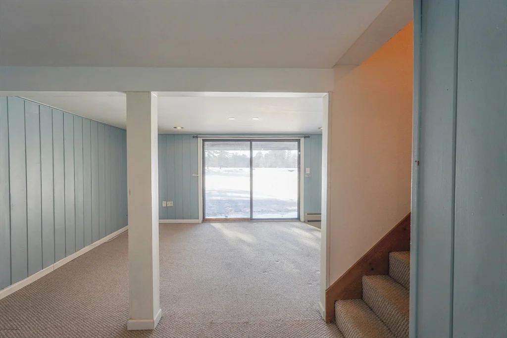 2 bed, 1 bath apartment for rent at 40 Spring Cove Rd Unit 40, Nashua — photo 29 of 35