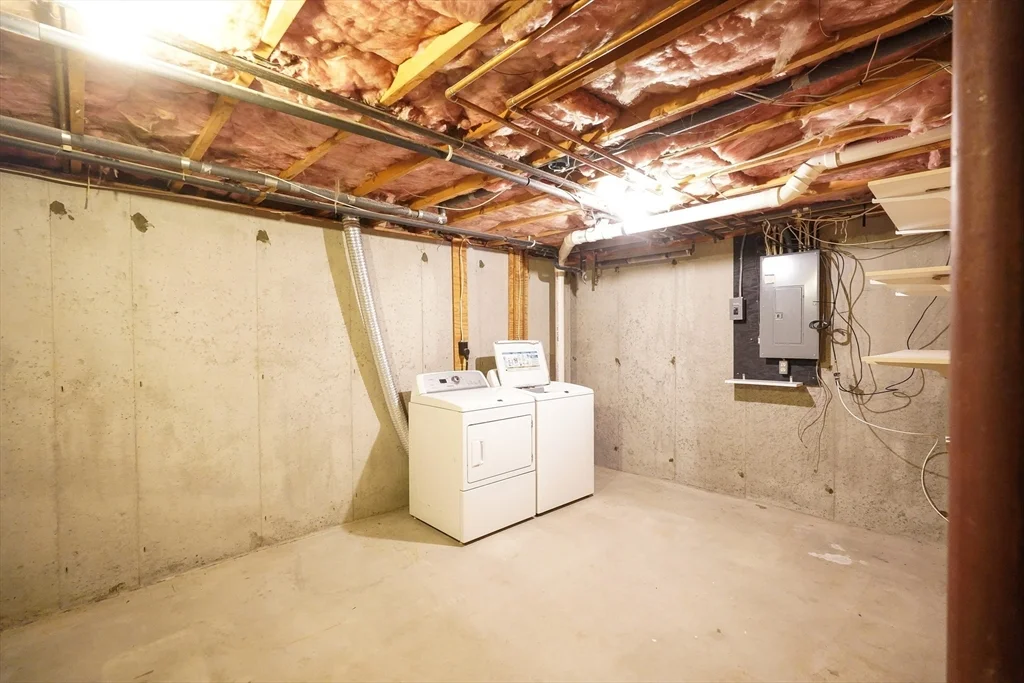 2 bed, 1 bath apartment for rent at 40 Spring Cove Rd Unit 40, Nashua — photo 32 of 35