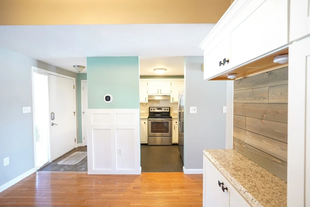2 bed, 1 bath apartment for rent at 40 Spring Cove Rd Unit 40, Nashua — photo 5 of 35