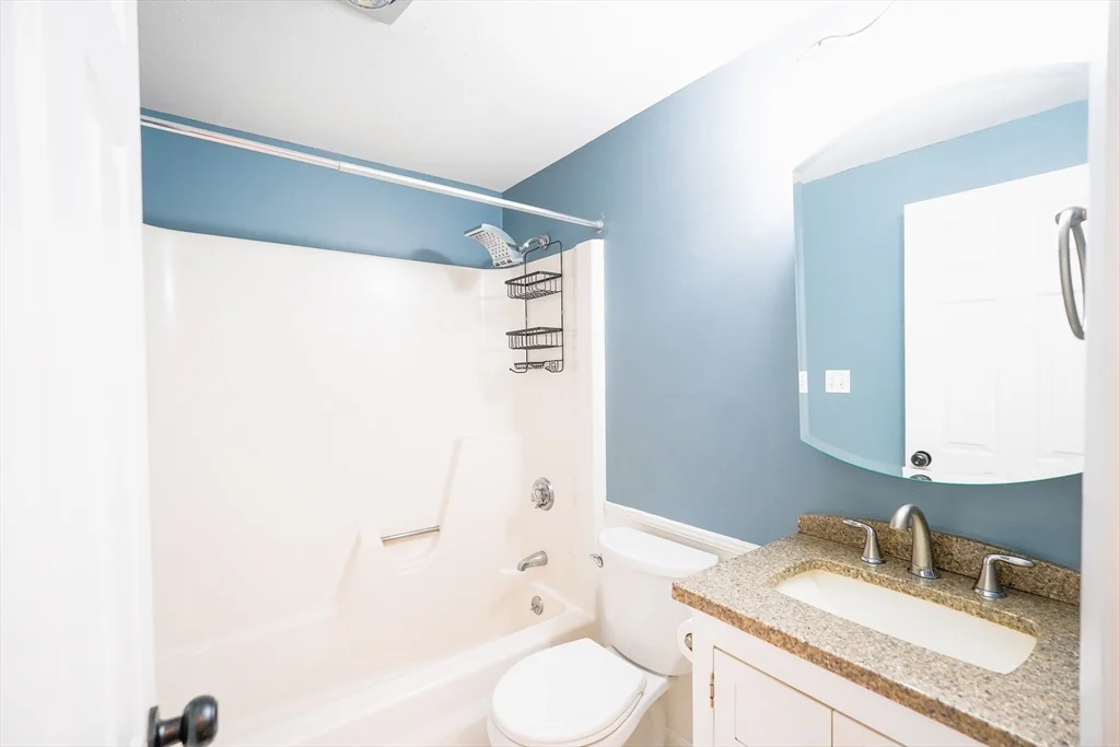 2 bed, 1 bath apartment for rent at 40 Spring Cove Rd Unit 40, Nashua — photo 19 of 35
