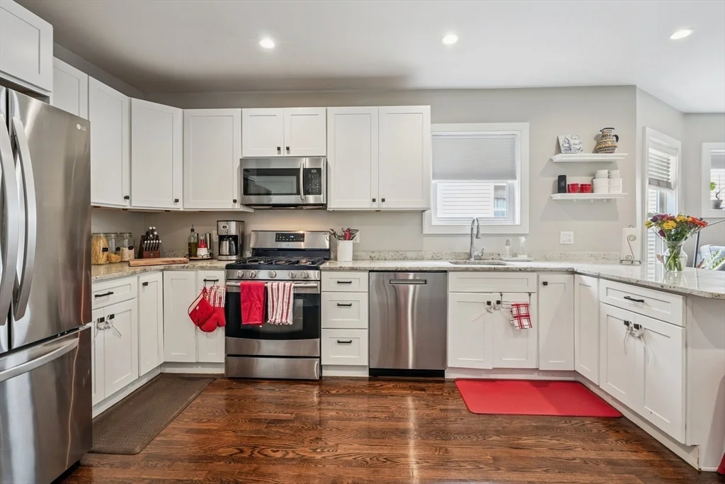 3 bed, 2 bath apartment for rent at 40 Stockton St Unit 1, Dorchester — photo 2 of 10