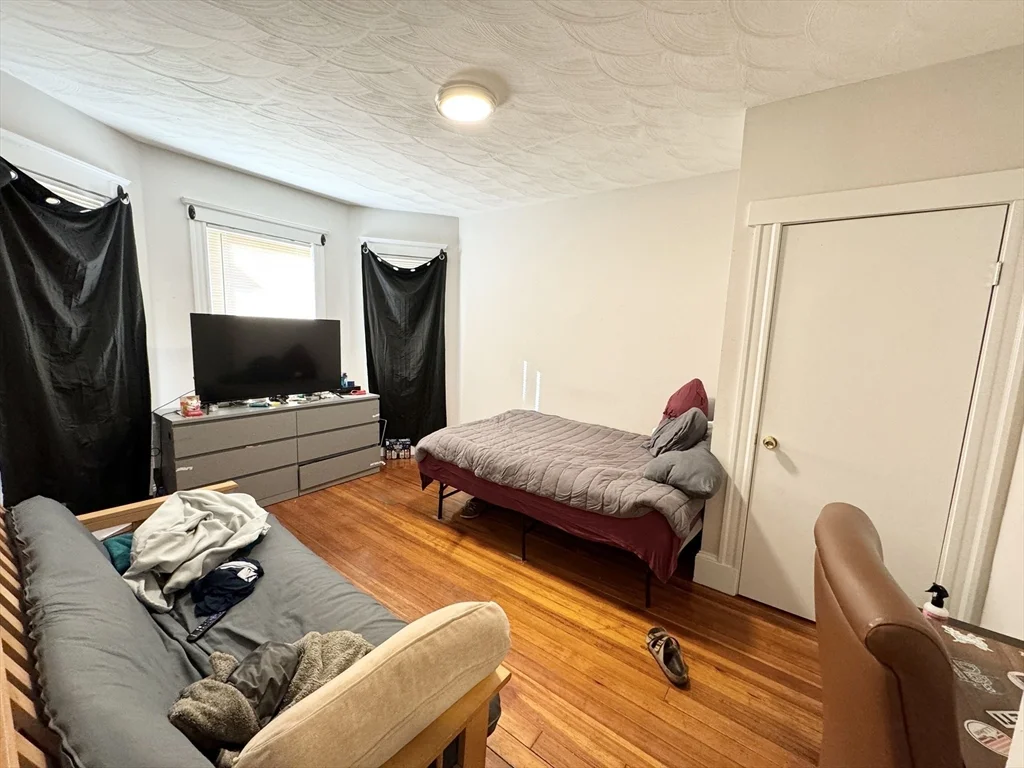 3 bed, 1 bath apartment for rent at 40 Sudan Unit 1, Dorchester — photo 5 of 9