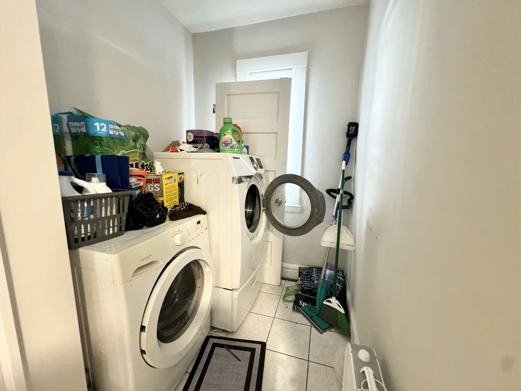 3 bed, 1 bath apartment for rent at 40 Sudan Unit 1, Dorchester — photo 8 of 9