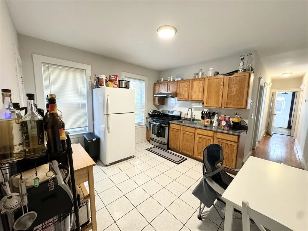 3 bed, 1 bath apartment for rent at 40 Sudan Unit 1, Dorchester — photo 2 of 9
