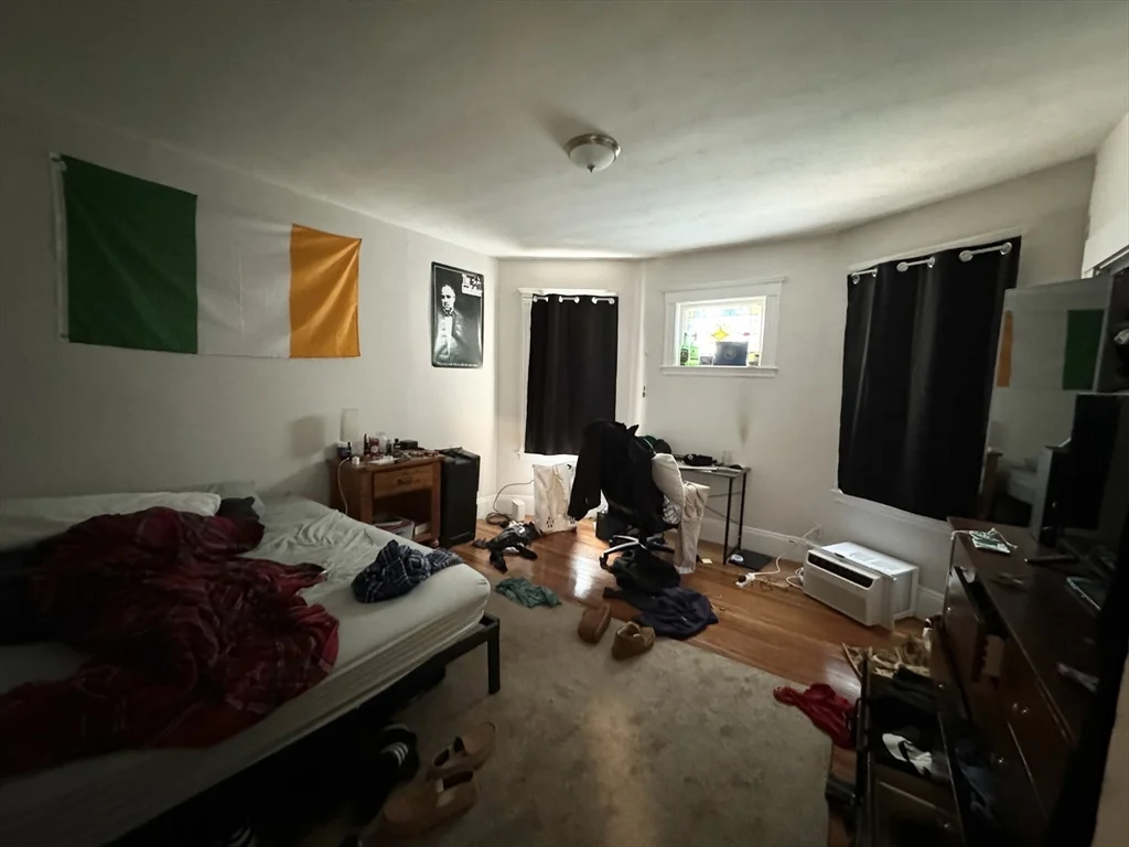 3 bed, 1 bath apartment for rent at 40 Sudan Unit 1, Dorchester — photo 6 of 9