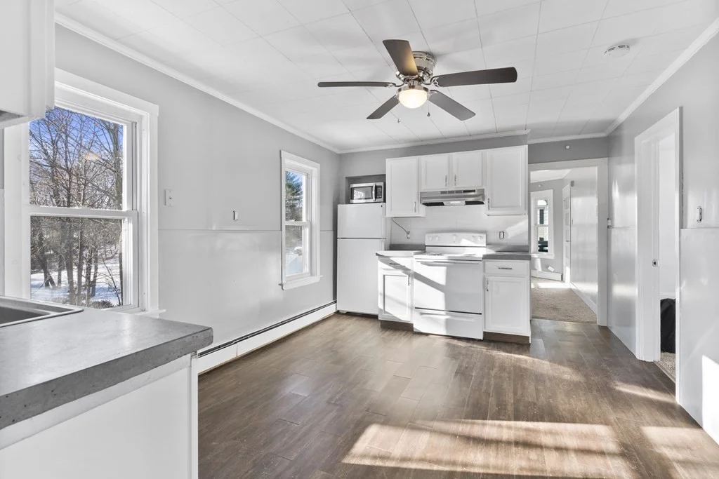 2 bed, 1 bath apartment for rent at 40 Suffolk St Unit 1, Abington — photo 2 of 11