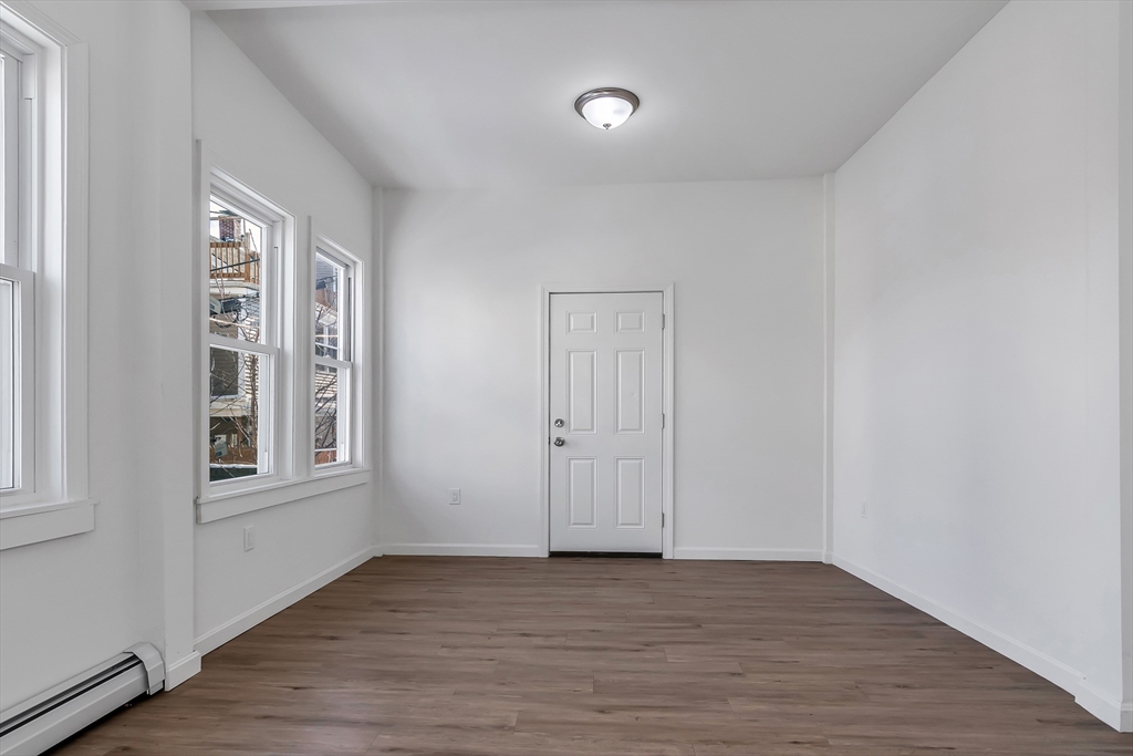 3 bed, 1 bath apartment for rent at 40 Summer St Unit 1, Lawrence — photo 10 of 18