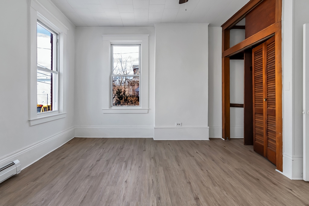 3 bed, 1 bath apartment for rent at 40 Summer St Unit 1, Lawrence — photo 17 of 18
