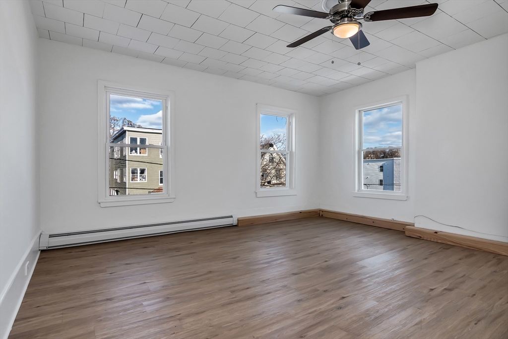 3 bed, 1 bath apartment for rent at 40 Summer St Unit 2, Lawrence — photo 14 of 17