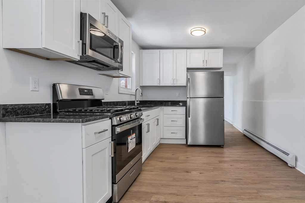 3 bed, 1 bath apartment for rent at 40 Summer St Unit 2, Lawrence — photo 2 of 17