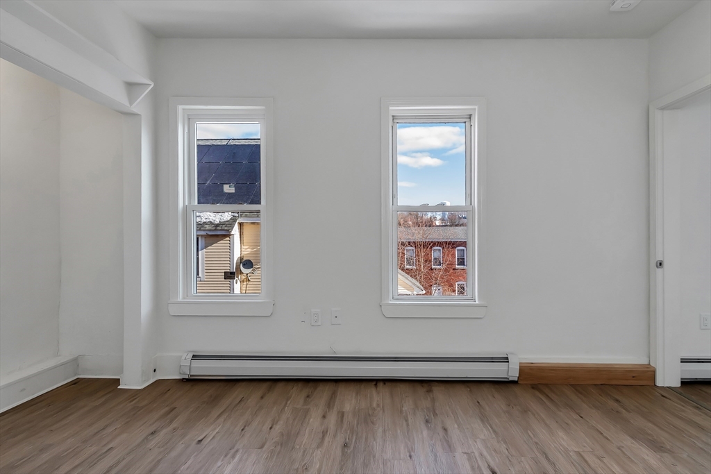 3 bed, 1 bath apartment for rent at 40 Summer St Unit 2, Lawrence — photo 9 of 17