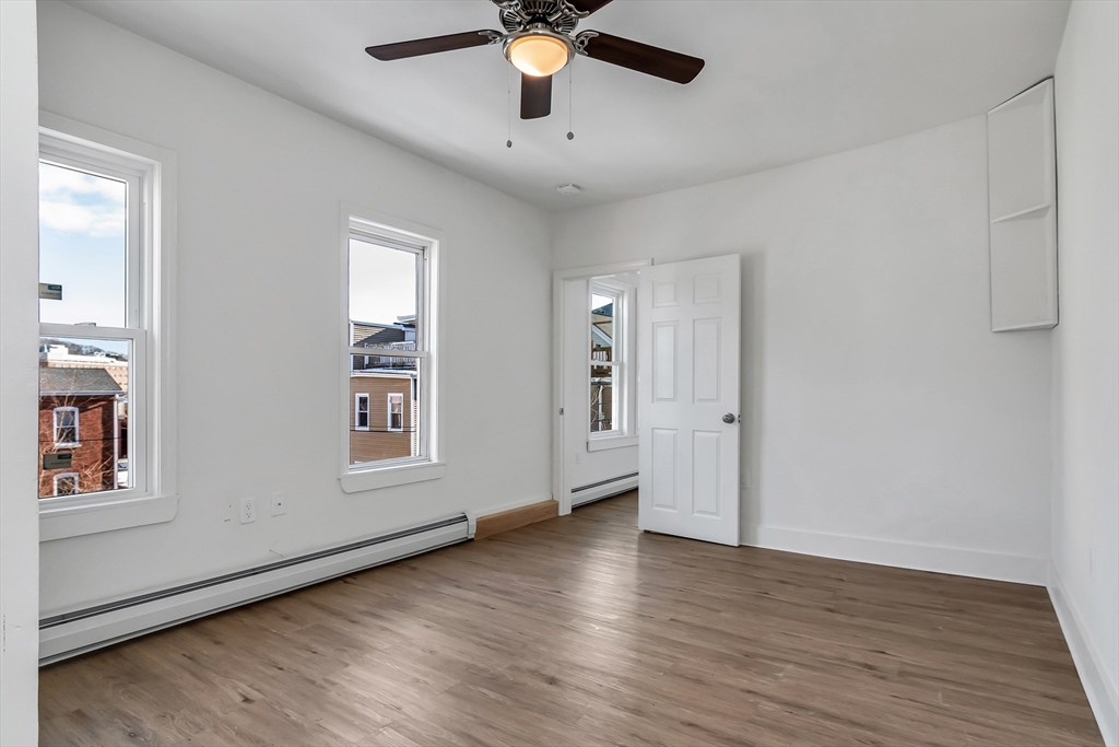 3 bed, 1 bath apartment for rent at 40 Summer St Unit 2, Lawrence — photo 8 of 17