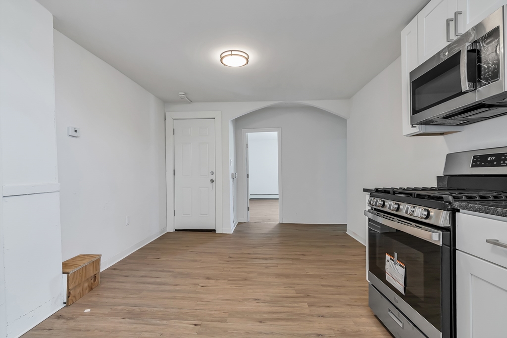 3 bed, 1 bath apartment for rent at 40 Summer St Unit 3, Lawrence — photo 7 of 18