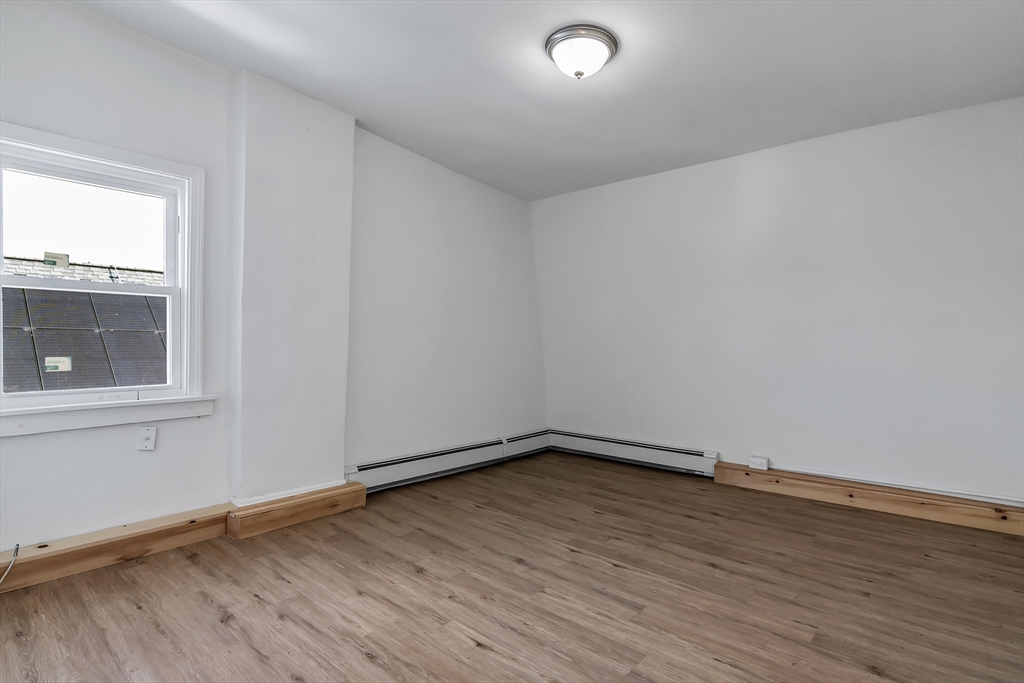 3 bed, 1 bath apartment for rent at 40 Summer St Unit 3, Lawrence — photo 13 of 18