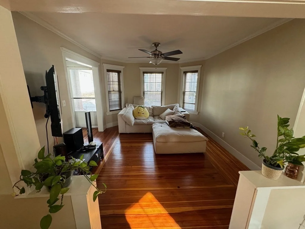 2 bed, 1 bath apartment for rent at 40 Sydney Unit 1, Somerville