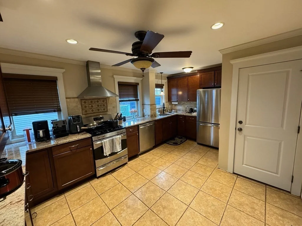 2 bed, 1 bath apartment for rent at 40 Sydney Unit 1, Somerville — photo 3 of 11