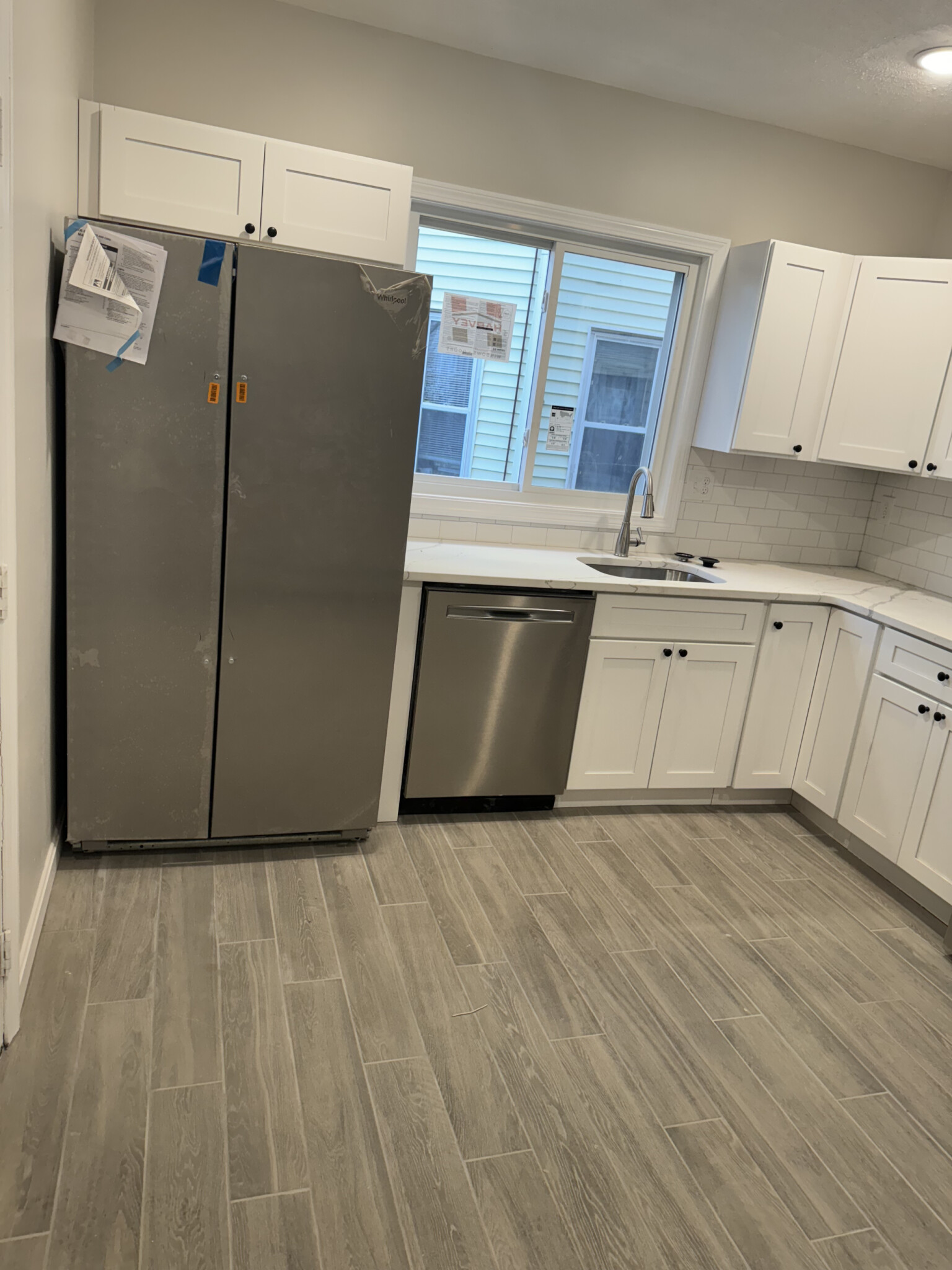 3 bed, 1 bath apartment for rent at 40 Temple St Unit 1, Winter Hill — photo 3 of 23