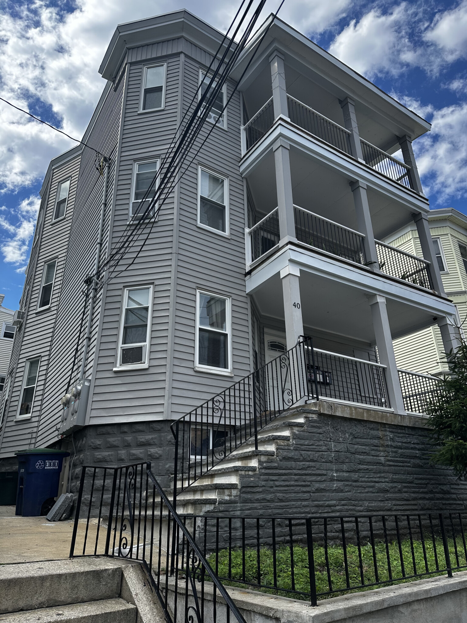3 bed, 1 bath apartment for rent at 40 Temple St Unit 1, Winter Hill — photo 14 of 23