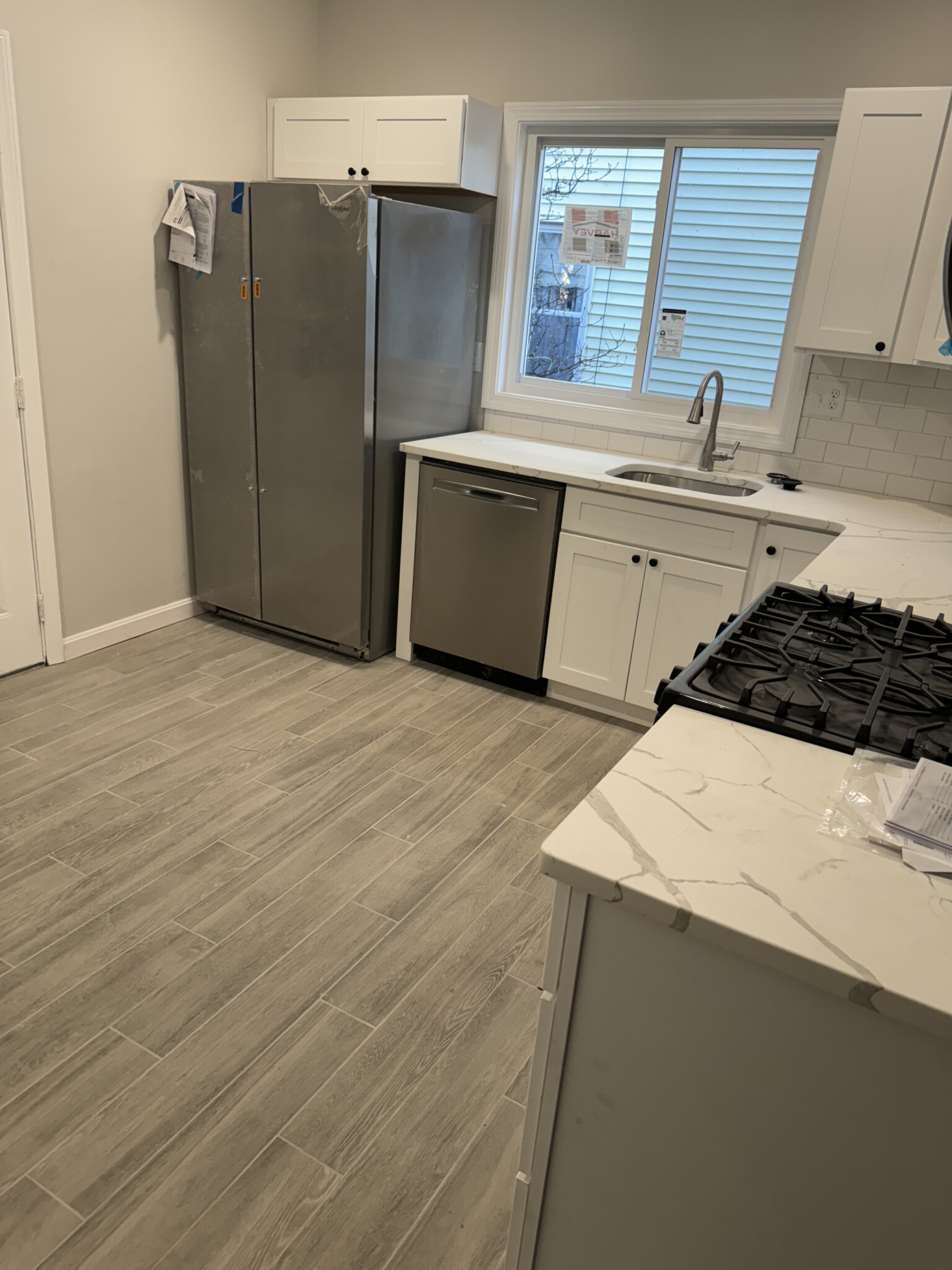 3 bed, 1 bath apartment for rent at 40 Temple St Unit 1, Winter Hill — photo 2 of 23