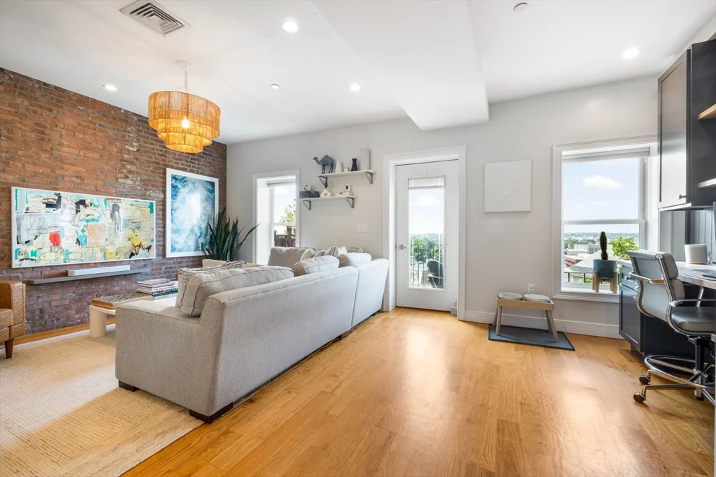 2 bed, 2 bath apartment for rent at 40 Thomas Park Unit 2, South Boston — photo 10 of 30