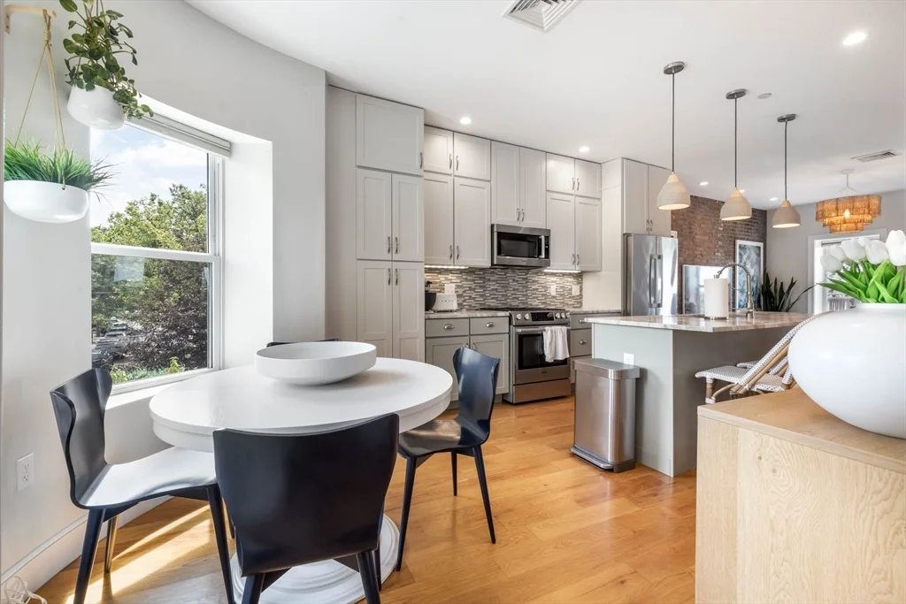 2 bed, 2 bath apartment for rent at 40 Thomas Park Unit 2, South Boston — photo 5 of 30