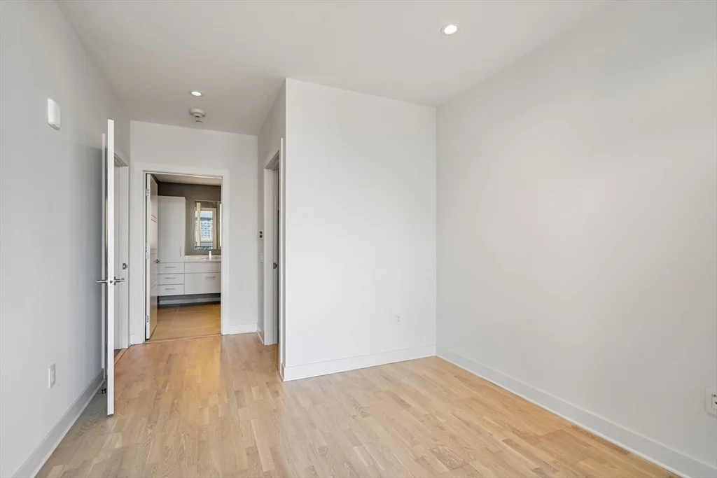 2 bed, 2 bath apartment for rent at 40 Traveler St Unit 502, South End — photo 9 of 30