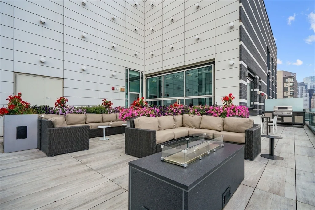 2 bed, 2 bath apartment for rent at 40 Traveler St Unit 502, South End — photo 18 of 30