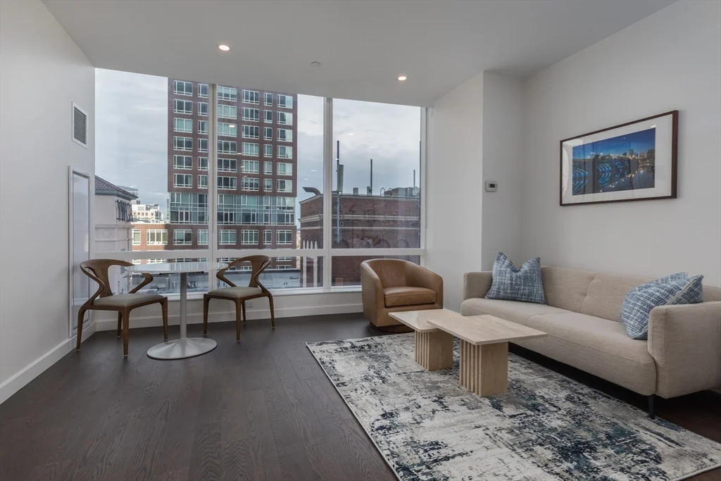 Studio bed, 1 bath apartment for rent at 40 Trinity Pl Unit 1602, Back Bay — photo 3 of 31